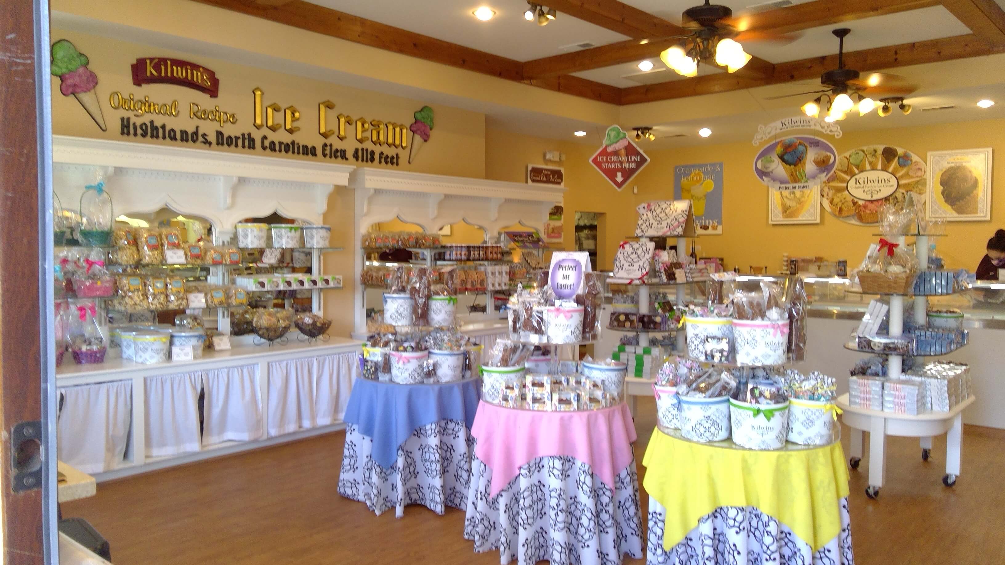 highlands nc store interior