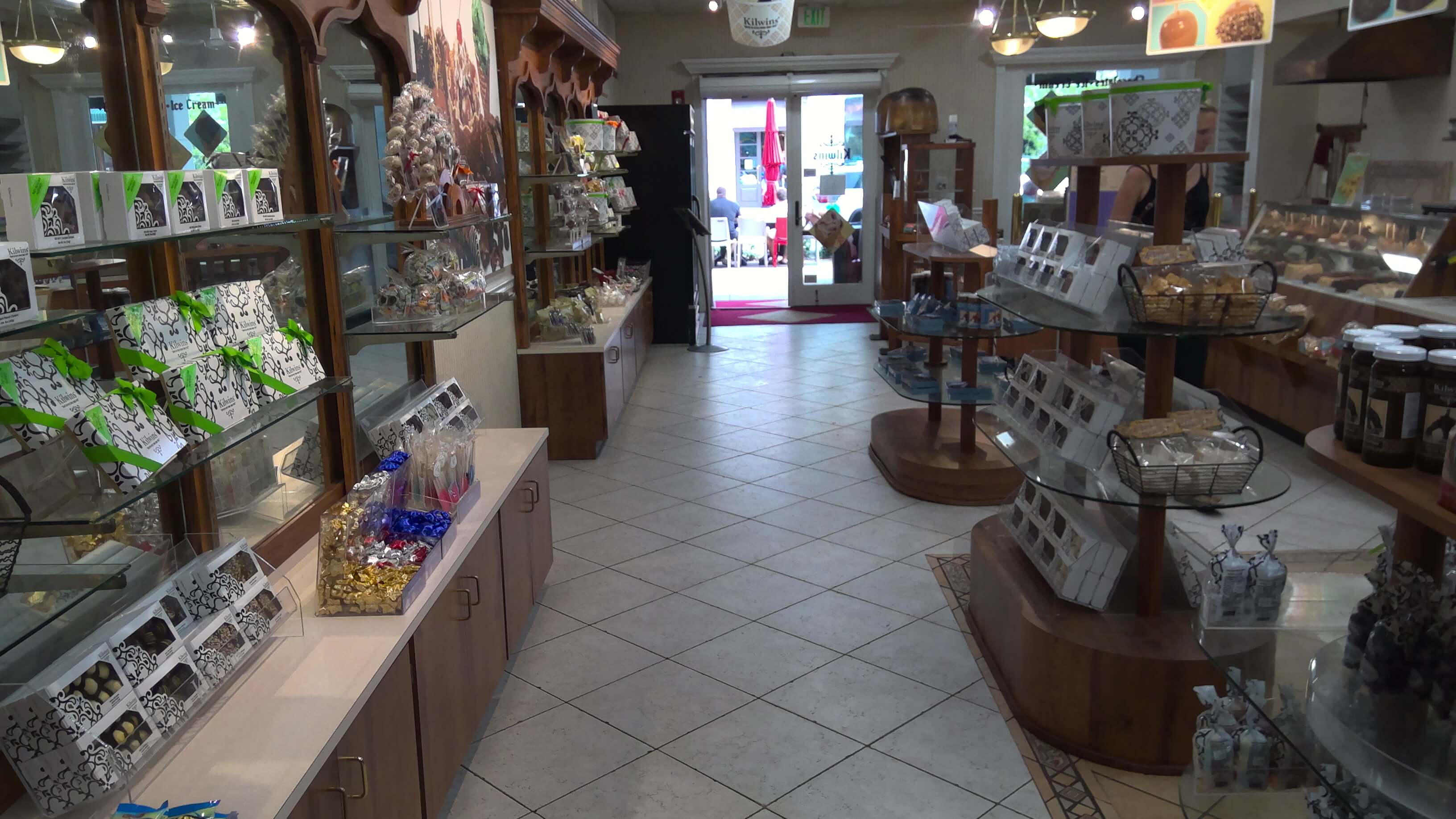 Naples Store Interior_2