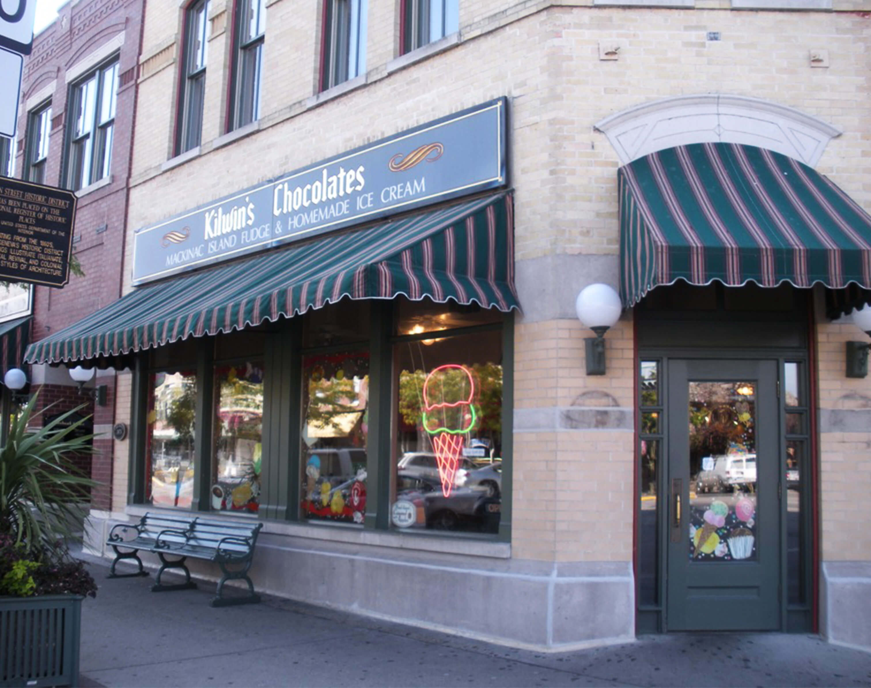 lake geneva wi storefront